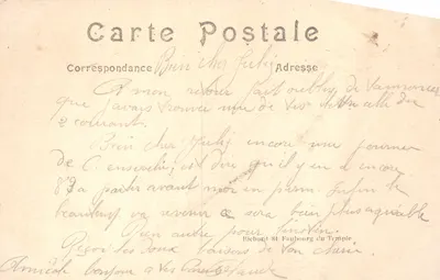 Reims — Cathédrale après le bombardement allemand — A.R. éditeur, n° 56 — पीछे