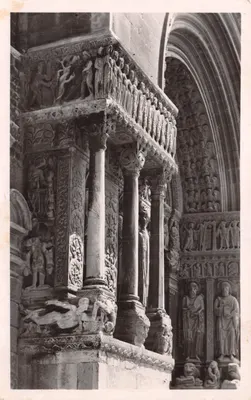 Arles — Détail du portail St-Trophime — éditeur « Real-Photo » C.A.P