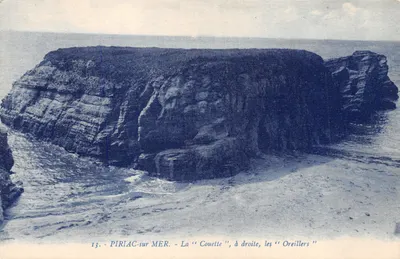Piriac-sur-Mer — Vue des falaises avec la « Couette » et les « Oreillers » — G. Arland, Nantes