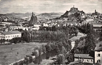 Le Puy — Vue générale prise du Rocher d'Espaly — Éditions GLATIGNY, n° 9008