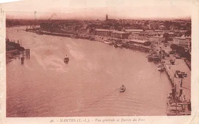 NANTES (L.-I.) — Vue générale et Entrée du Port — J. Nozaïs, édit. Nantes