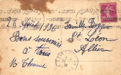 Grotta di Lourdes — scena di pellegrinaggio con statua della Vergine — editore N.D. (stampa sulla carta) — Verso