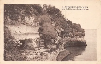 Meschers-les-Bains — Habitations Souterraines — Photo Mathieu, Saint-Georges-de-Didonne