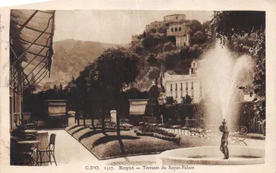 Royat — Terrasse du Royat-Palace — G.D'O. n° 1127