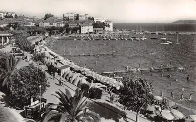 Sainte-Maxime — Vue d'ensemble sur le Port et la Plage — Société Éditions de France, Marseille