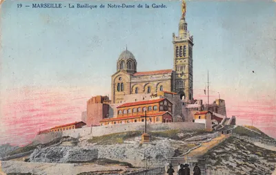 Marseille — La Basilique de Notre-Dame de la Garde. Éditeur : Heliochromie Marseille. N° 19