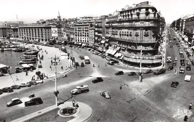 Vue aérienne de Marseille — Place de la République et Quai du Port — Éditeur Ary