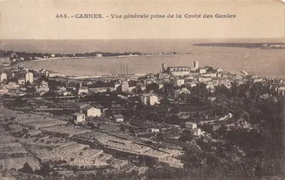 CANNES — Vue générale prise de la Croix des Gardes — Éditeur : imprimeur non visible, n° de série 465