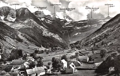 Gavarnie — Le Village et le Cirque — Éditeur Réal Photo, n° 146