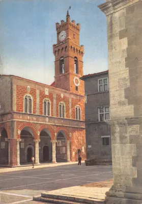 Pienza — Hôtel de Ville avec son clocher — éditeur RICORDI Officine Grafiche S.p.A. Milano