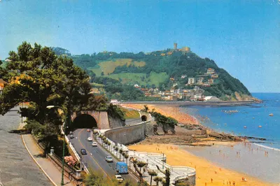 Plage d'Ondarreta et Mont Igueldo — San Sebastián — éditeur Fotocolor Galarza, n° SS-682-71