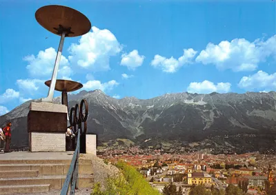 Innsbruck — vue depuis le Bergisel-Stadion vers la Nordkette — éditeur Viktor Holy und Sohn, Innsbruck, Hofgasse