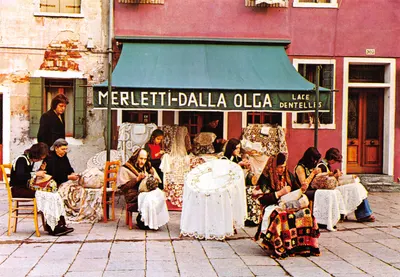 Vénétie — Atelier de dentelles « Merletti-Dalla Olga » — Éditeur FOTO GHEDINA