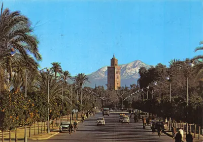 Avenue Mohammed V — vue de la Koutoubia et du mont Atlas — éditeur DIFIKOT s.a.r.l