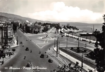 Messina - Piazza del Governo — vue aérienne avec fontaine centrale et quai maritime, éditeur FOTO-STAMPA ANGELI - TERNI, n° 163