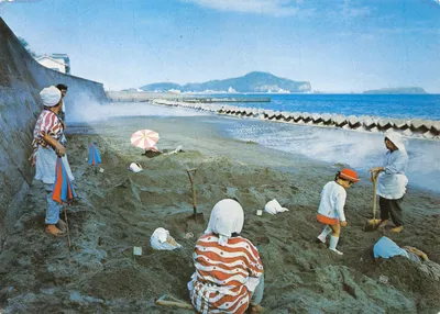 Beach at Syuzenji Onsen — sand bath scene — Palace Hotel Tokyo