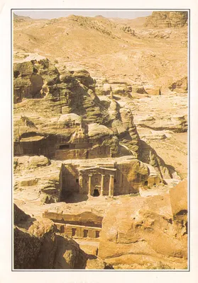 Pétra. Tombeaux — vestiges nabatéens gravés dans les falaises de grès — Éditeur: Photo-Suzanne S.A. — N° de série: X-C1