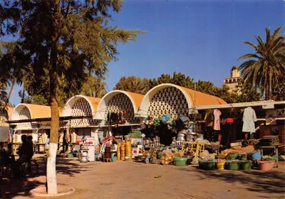 Marché de Laghouat — kiosques à toits en arc — éditeur S.N.E.D. n°30/207
