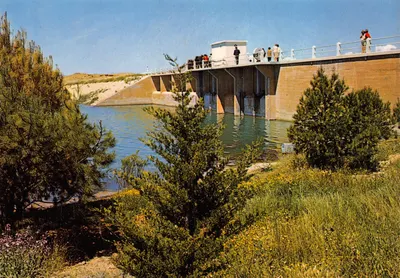 Ksar El Bokhari — Le barrage — Société Nationale d'Édition et de Diffusion, Algérie