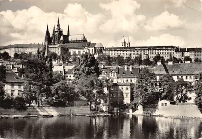 Prague — Vue panoramique du château de Prague — Photo B. Havránek