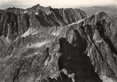 Vysoké Tatry — vue du massif des Tatras — éditeur Martin, N. P., Bratislava