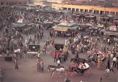 Marché de Marrakech — vue aérienne du souk — éditeur CREATEC Editions
