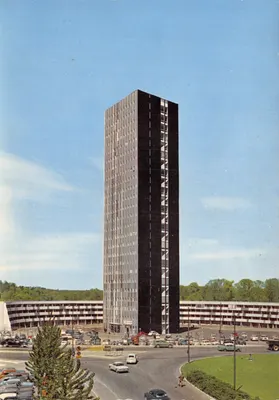 Stockholm - Wenner-Gren Center — bâtiment principal avec parking circulaire — éditeur ULTRA, n° 369 C