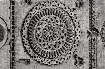 Assisi — Rosace de la Basilique Supérieure de Saint-François — Éditeur PROMOFOTO MILANO, n° 0340