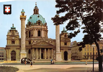 Vienne - Église Saint-Charles — vue du square avec colonnes et dôme bleu, éditeur Viennais, n°34