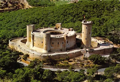 Castillo de Beliver — vue aérienne — éditeur Casa Planas