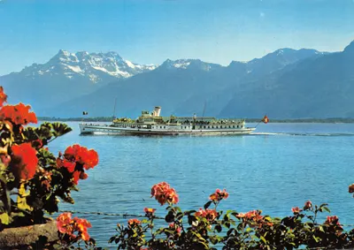 Lac Léman — vue sur les Dents-du-Midi — Bateau-salon « Genève » — Edition Photoglob SA, Zurich/Vevey, n° 9012