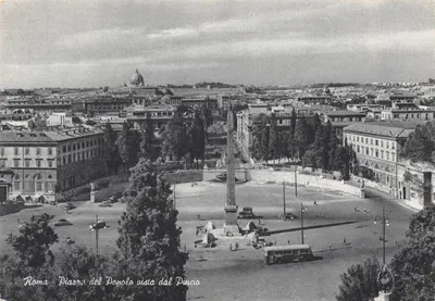 Roma - Piazza del Popolo vista dal Pincio — vue panoramique avec obélisque central et dôme du Vatican en arrière-plan, éditeur G. Capezzi Milano