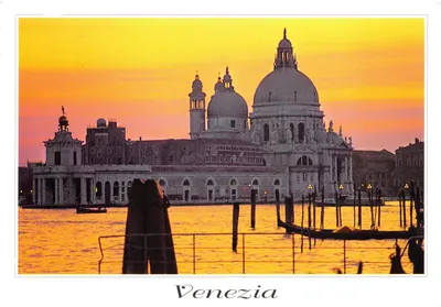 Vénétie — Basilique Santa Maria della Salute au coucher du soleil — éditeur San Polo Souvenirs srl