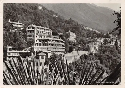 Hôtel al Sasso — vue panoramique du bâtiment et du paysage montagneux — Édition E. Stehmann, Locarno, n° 38