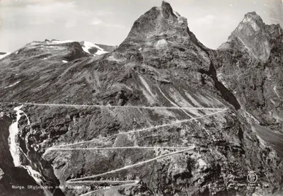 Norvège. Stigfjellveien avec "Bispen" et "Kongen" — éditeur Enerett Eberh. B. Oppi, n° 2044/8
