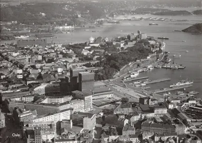 Vue aérienne d'Oslo — port et ville — éditeur Harstad, n° 186 A 2