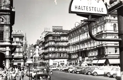 Kärntner Straße à l'Opéra — Wien — éditeur MTI, n° 16/792