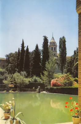 Alhambra — vue de la Santa María de la Alhambra depuis le Partal — éditeur VALDWIESO, série B-135
