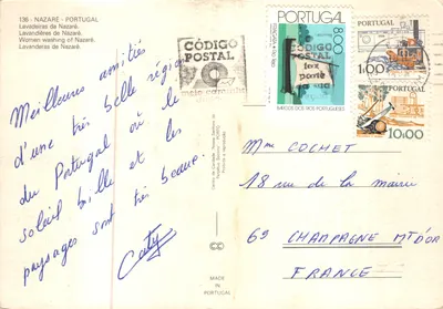 Lavandières de Nazaré — scène de lavage en plein air — éditeur CÓDIGO POSTAL — पीछे