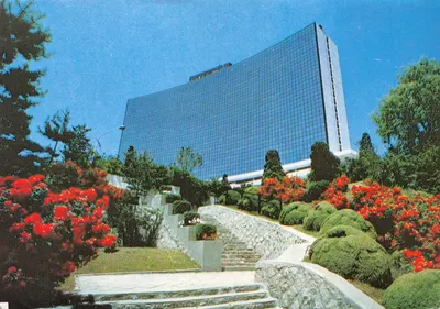Hôtel Hyatt Regency Séoul — vue du bâtiment et du jardin — éditeur HYATT REGENCY SEOUL