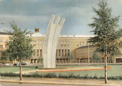 Berlin-Tempelhof — Monument de la Luftbrücke — éditeur Hans Andres Verlag, Berlin