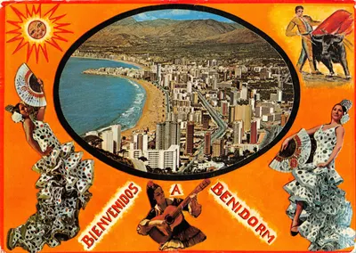 Benidorm — vue aérienne de la plage et des bâtiments — éditeur HERMANOS GALLIANA, n°124