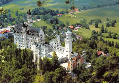 Château de Neuschwanstein — vue aérienne — éditeur Fotoverlag Huber, n° 8545