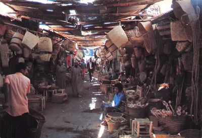 Marché aux paniers — Souk des Vanniers à Marrakech — Éditions CREATEC