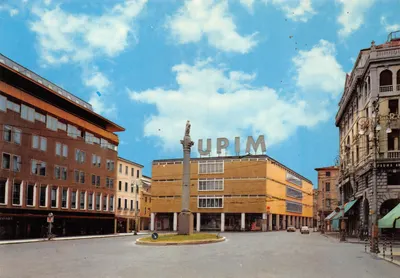 Padoue - Piazza Garibaldi — éditeur PD 68, avec enseigne UPIM visible