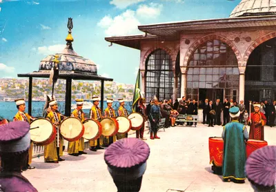 Istanbul et ses monuments — Mehter et Bagdat Kiosk (Topkapı Sarayı) — Keskin Color