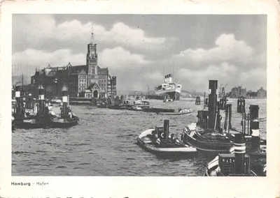 Hamburg - Hafen — vue du port avec le bâtiment de l'ancien Hafenbahnhof et un paquebot en arrière-plan — éditeur VERLAG HEINRICH HÖHNE, n° 28