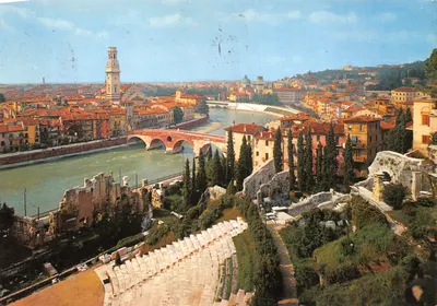 Verona — Théâtre Romain et vue sur le fleuve Adige — Ed. RANDAZZO