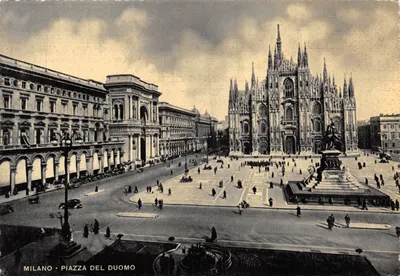 Milano - Piazza del Duomo — Cathédrale de Milan et place animée, éditeur Stab. Grafica Cesare Capetta-Milano