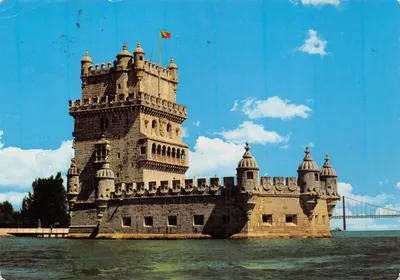 Tour de Belém — vue avec le pont 25 de Abril en arrière-plan — éditeur LISBOA (Portugal) n° 380